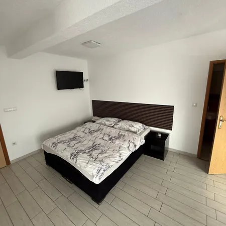 Napoleon Velika Kladusa